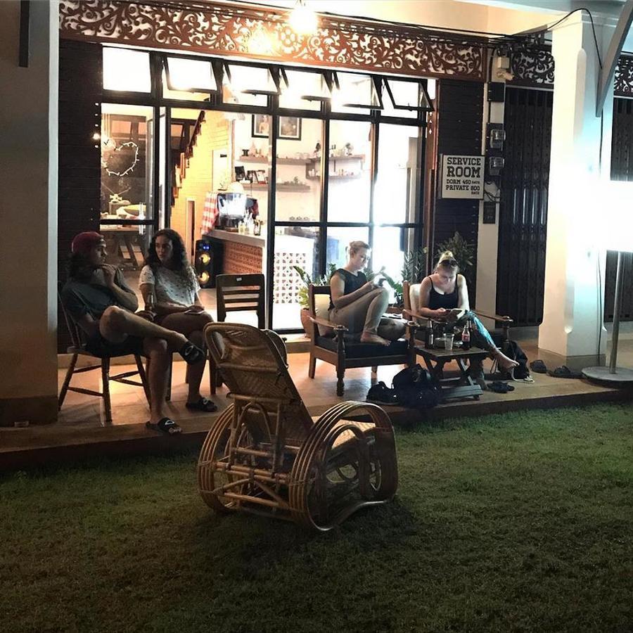 Barandbed Urt Hostel Surat Thani Exterior photo